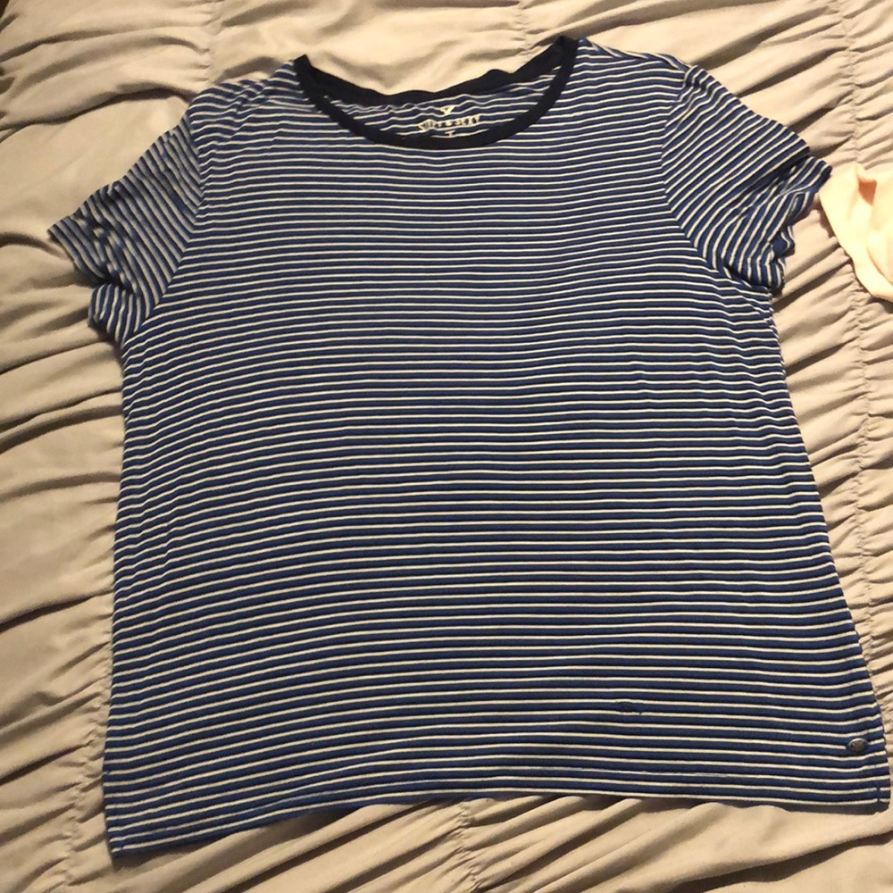 Blue black and white stripped shirt sleeve shirt